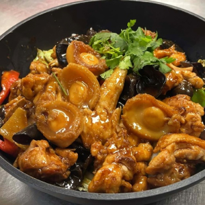 Chicken Pot with Abalone (4 pcs)