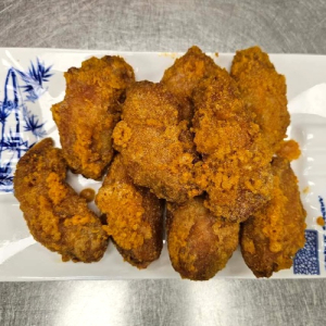 Chicken Wings with Salted Egg Yolk 金沙雞中翼