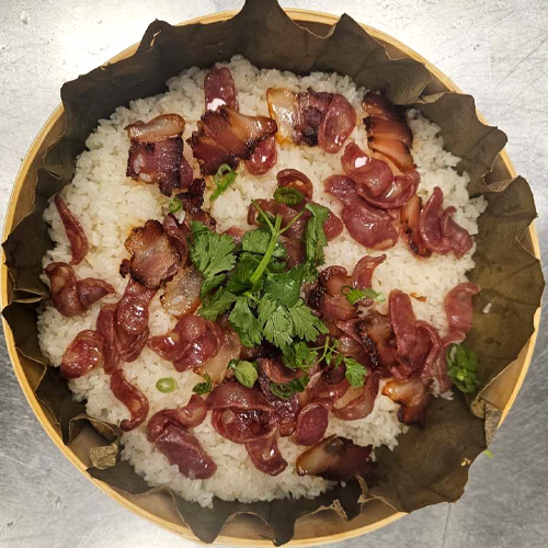 Steamed Glutinous Rice with Cured Meat 荷香竹籠臘味蒸糯米飯
