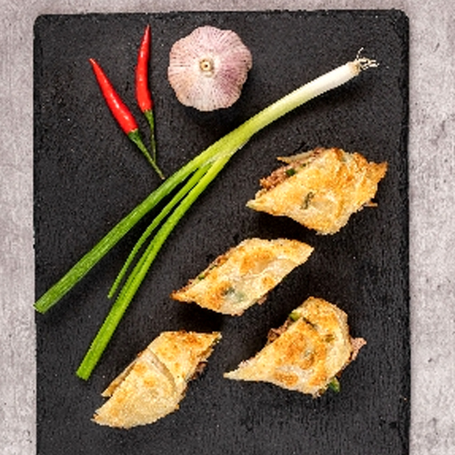Beef Slices Wrapped in Scallion Pancake