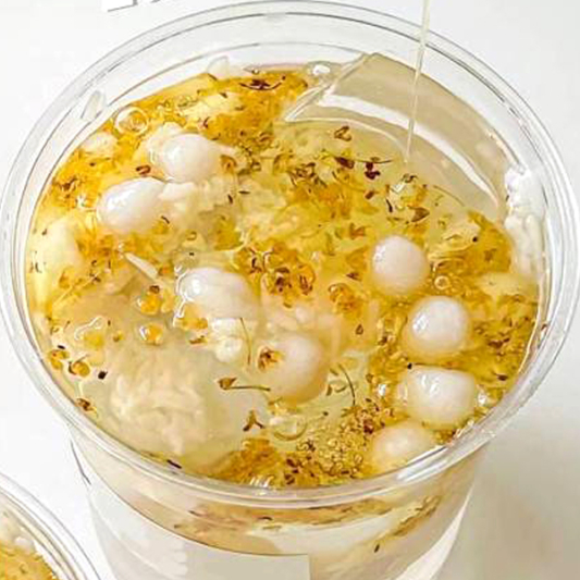 Osmanthus and Glutinous Rice Ice Jelly (桂花酒酿冰粉)