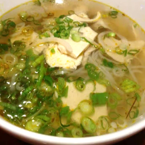 19c. Rice Noodle Curry Soup with Chicken Breast / Chicken Curry Phở