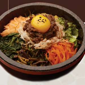 Dolsot Bibimbap 石锅拌饭 | 돌솥비빔밥