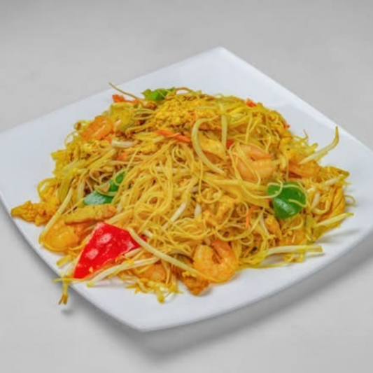 Nouilles saut&eacute;es &agrave; la Singapour / Singapore-Style Stir-Fried Noodles