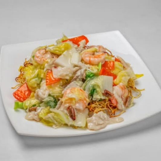 Nouilles frites &agrave; la cantonaise / Cantonese Fried Noodles