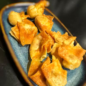 Fish Deep-Fried Wonton (8 pcs) 炸鱼馄饨8个