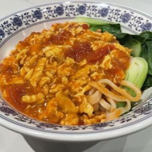 Tomato & Fried Eggs Mixed on Noodles 西红柿鸡蛋打卤面 