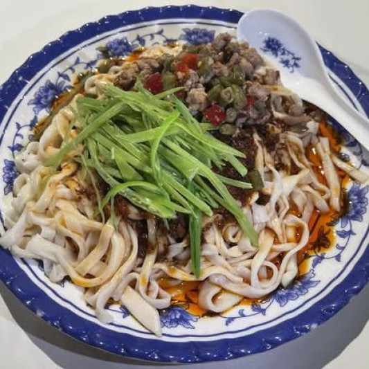 Pickled Long Bean with Ground Pork on Noodles 红油酸豆角拌面 
