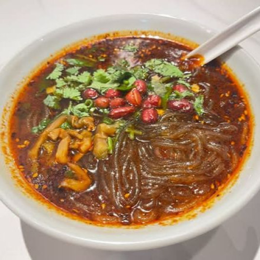 Hot & Sour Glass Noodles with Beef Roujiamo Combo 酸辣粉肉夹馍套餐 