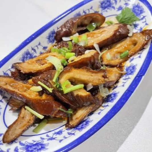 Braised Pork Intestines 卤肥肠 