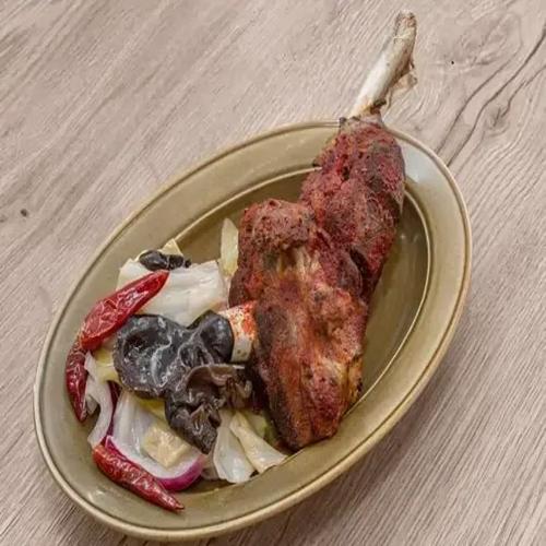 BBQ Lamb Leg 吊烧小羊腿