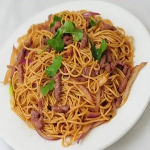36. Beef Fried Noodles 牛肉炒面