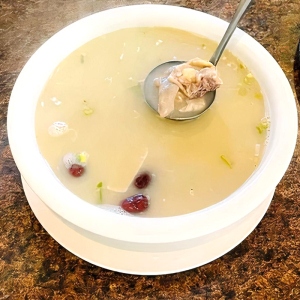 Pork Stomach and Chicken Soup 猪肚鸡汤