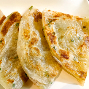 Green Onion Pancake (Lunch) 葱油饼