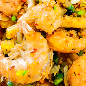 Stir-Fried Shrimp with Garlic and Chili 避风塘虾
