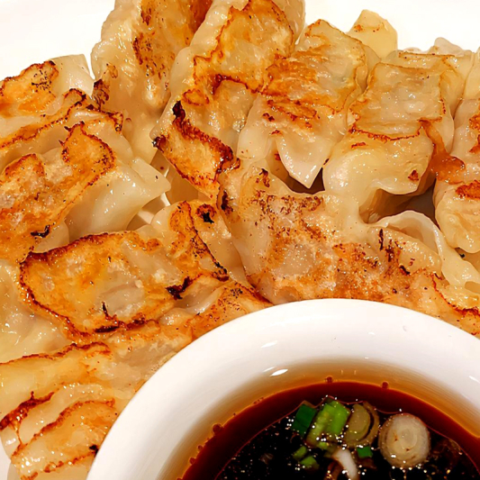 Fried Pork Shrimp Dumplings (10 pcs) (Lunch) 生煎锅贴(10个)