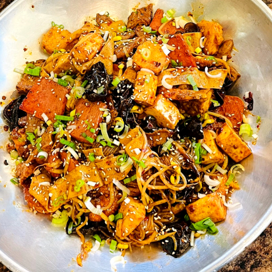 Stir-Fried Spicy Pot Small 小份麻 辣香锅(不带米饭)