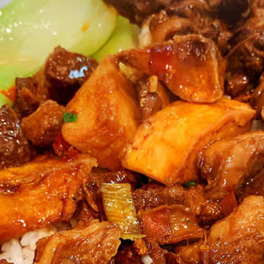 Spicy Lamb with Rice (Lunch Special) 红焖羊腩盖饭