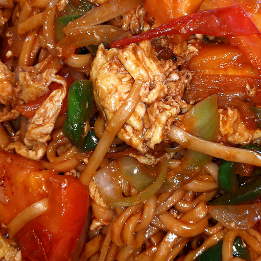 Stir-Fried Noodles with Tomato & Egg (Lunch) 西红柿鸡蛋炒面