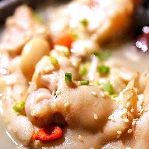 House Special Pig's Feet Soup 老妈蹄花汤