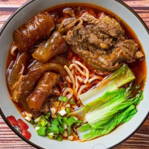 Braised Beef and Tendon Noodle Soup 富贵牛肉牛筋面