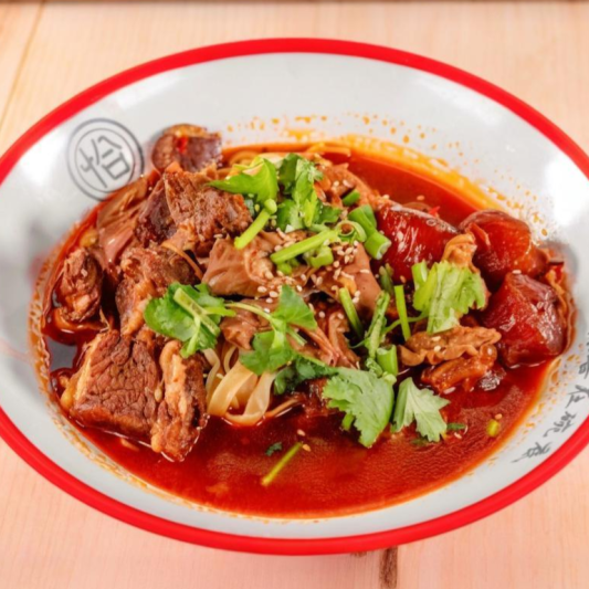 Braised All-in-One Noodle Soup 至尊三合面