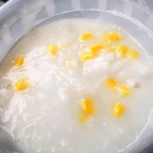 Sweet Corn & White Fungus Congee / 栗米雪耳粥