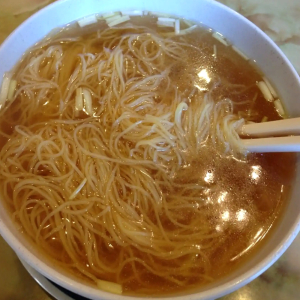 Plain Noodle Soup / 银丝油面