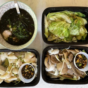 Beef Ball with Seaweed Soup / 紫菜牛丸汤