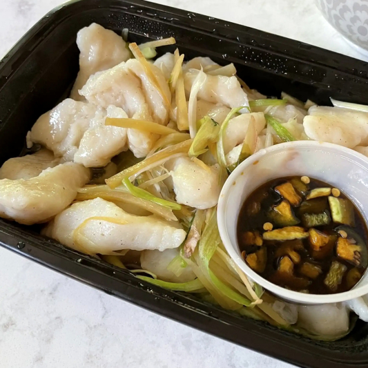 Steamed Rock Cod Fillet / 白灼班球