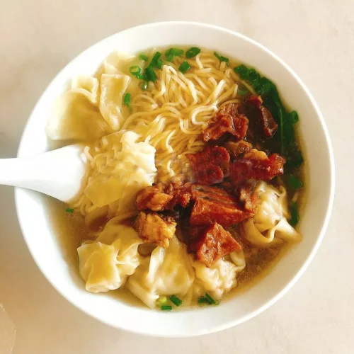 Braised Beef Sirloin Wonton Soup 柱侯牛腩云吞面