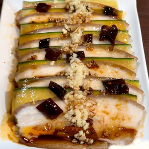 Sliced Pork with Garlic Sauce