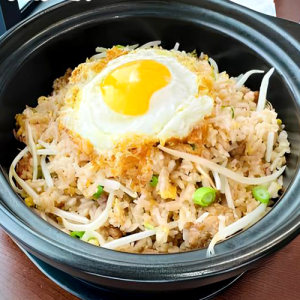 Shrimp Paste and Minced Beef Fried Rice