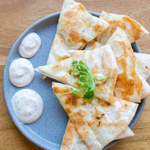 Naan Wedges & Dip
