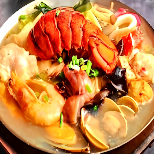 12. Seafood Lobster Hot Soup / 海鮮龍蝦鍋