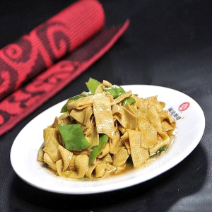 Dried Tofu with Green Peppers 尖椒干豆腐