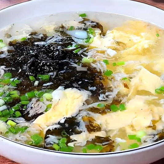 Seaweed and Egg Soup 紫菜蛋花汤