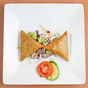 Samosa au poulet (2 mcx) / Chicken Samosa (2 pcs)