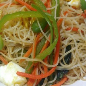 Veggie Stir-Fried Rice Noodles