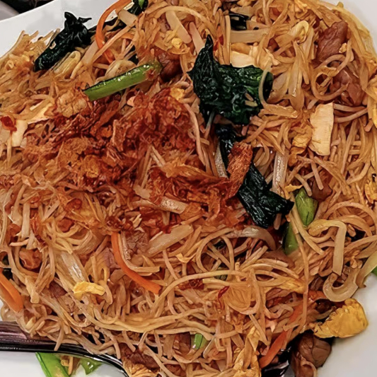 38. Chicken with Rice Noodles