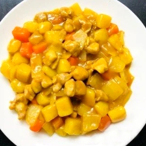 Stir-Fried Chicken with Potato in Curry Sauce