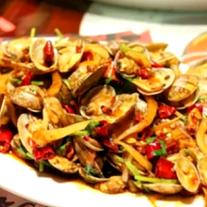 Stir-Fried Spicy Clam (Shell-On)