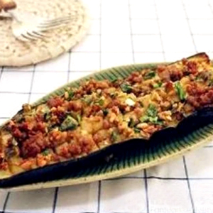 Fried Eggplant with Spicy Sauce (1 pc)