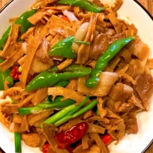 Stir-Fried Spicy Bamboo Shoot with Pork