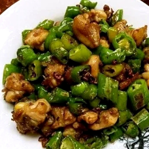Stir-Fried Chicken with Green Chili