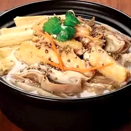 Whole Chicken Wrapped in Pork Stomach Chicken Soup