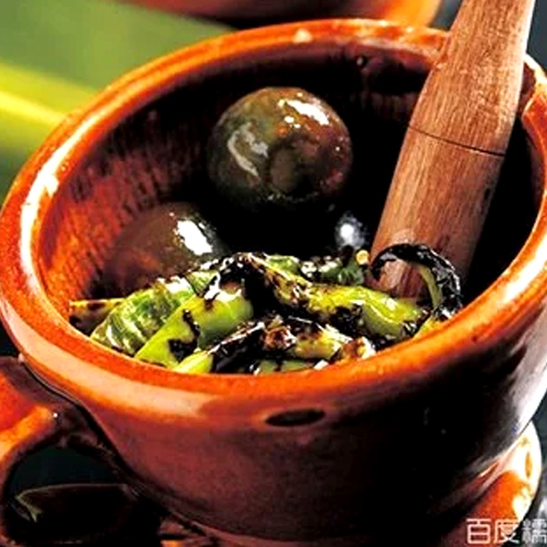 Green Pepper with Preserved Egg