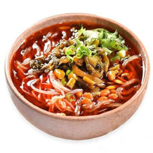 F. Classic Noodle Soup 经典汤面