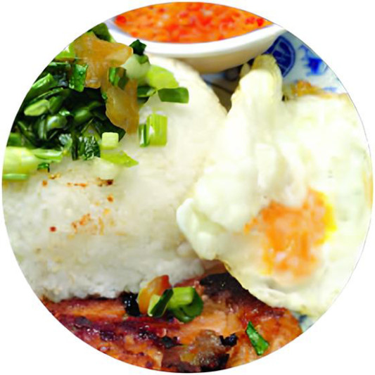 20. Riz au porc grill&eacute; et &oelig;uf / Cơm sườn trứng
