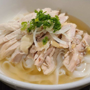 Yellow Hair Chicken Soup Pho 黄毛鸡汤河粉